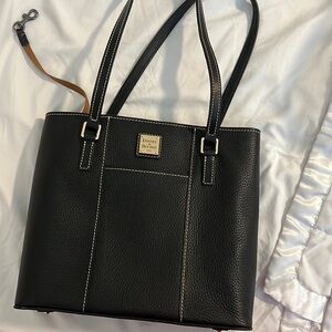 Dooney & Bourke Tote